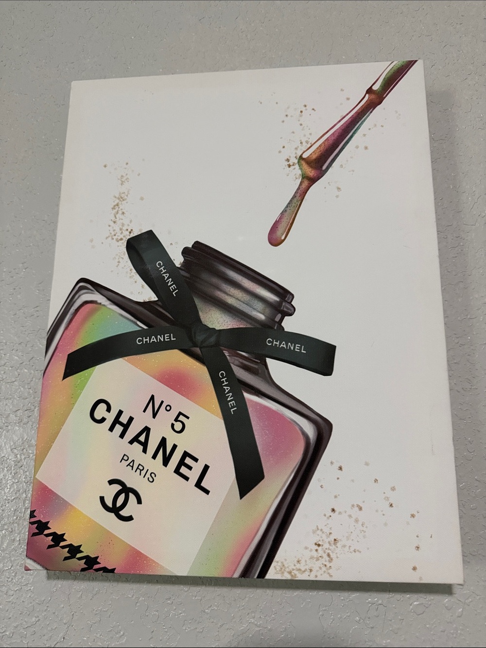 CHANEL No.5 Bath & Body Box with Iridescent Pastel Accents